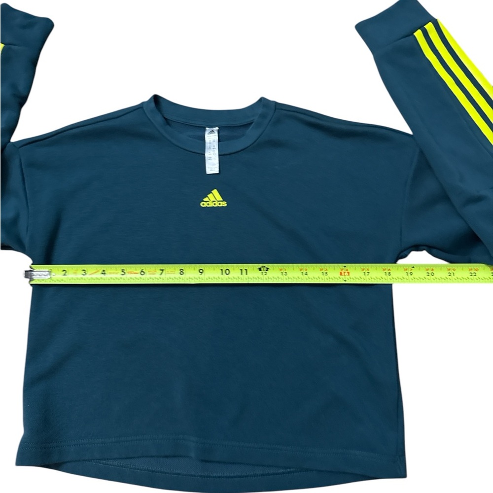 Adidas Women’s Size XS Green And Yellow Crop Sweatshirt Striped Sleeves - Picture 5 of 9